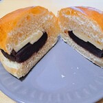 パン工房 ブォーノブォーノ - あんバター(240円)　断面