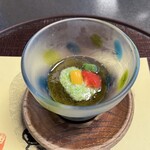 新日本料理 神也 - もずく酢　貝柱と蛸が入っていました