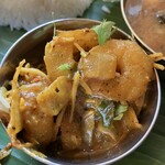 Indian Street Food & Bar GOND - 海老のポリヤル