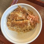 なか卯 - かつ断層(真上)