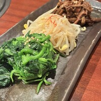 よろにく - ナムル盛合わせ
