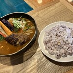 キッチン グリズリー - ハンバーグスープカレー