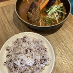 キッチン グリズリー - ハンバーグスープカレー