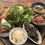 お野菜クリニック とまりこ食堂 - 