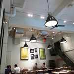 アンティーカ・ピッツェリア・ダ・ミケーレ 恵比寿 - お洒落な店内