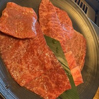 焼肉うしごろ 新宿三丁目店 - 