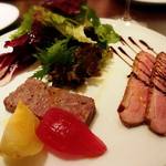 deco - 前菜。蝦夷鹿のパテと鴨のスモーク。