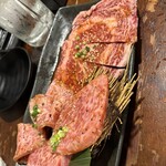 炭火焼肉ホルモン みなみ - 