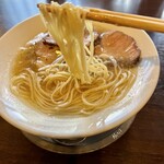 improv. - 歯切れの良い、細ストレート麺