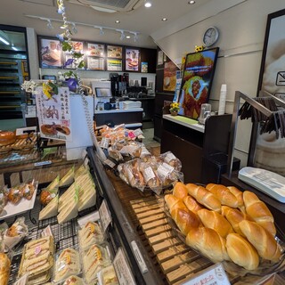 ベーカリー&カフェ ヤマザキ_2