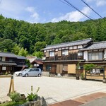 手挽きそば庵 さくら井 - 駐車場全景