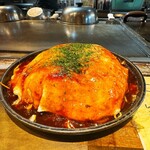 広島的鉄板酒場 鉄輝努 - お好み焼き　肉玉そば