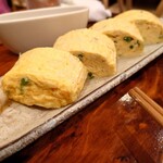 酒ト飯 ヤマダ - シラスとネギの出汁巻き