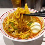 蒙古タンメン中本 - 筍のサクサク食感と麺のモチっと食感が良い感じです