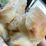 コムギ - パンの中にはじんわりバターと岩塩！