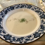 ペンション お山のえんどう - 1泊目のスープ（ジャガイモのポタージュ）