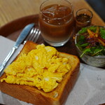 ドマーニ - 料理写真:エッグトースト (￥1,210)