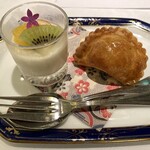 TAO-LI ～桃李～ - 杏仁豆腐とアップルパイ