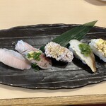 うまい一丸鮨 - 料理写真:どれがどの日の５貫か、神経衰弱！
