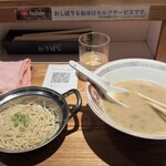 博多ラーメン でぶちゃん 高田馬場本店 - 