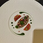 ガストロノミー ジョエル・ロブション - Le Maquereau (COLD APPETIZERS)
      金華鯖と茄子のタルトレット 根菜のラメルを甘酸っぱいカラマンシーのヴィネグレットで