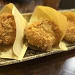 田舎家 炉 - 田舎家名物コロッケ1個250円…ソースはいらず玉ねぎと芋の甘みを強く感じました！