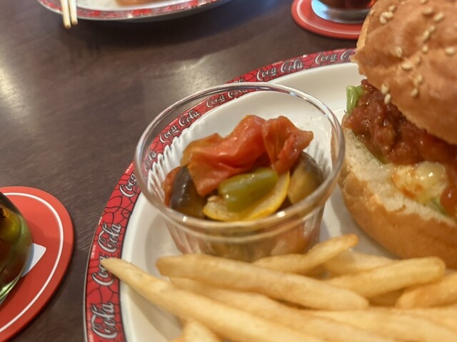 THE BURGER HEARTS（ザ バーガーハーツ） - 盛（ハンバーガー）の写真