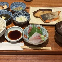 魚とおばんざい 泉士 - 