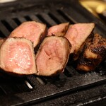 牛タンと馬肉とクリスピー餃子 ひまわり［精］ 人形町店 - 厚切り牛タン焼
