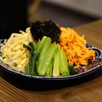 牛タンと馬肉とクリスピー餃子 ひまわり［精］ - まぜまぜ4色ナムル