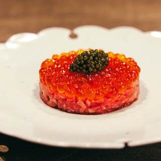 旬の味覚を随所にあしらった季節限定メニュー