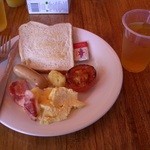 Cairns Tropical Zoo - ビュッフェ形式の朝食。