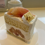 フランス菓子16区 - 桃のショートケーキ