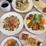 Pom cafe - 毎週金曜日はパン食べ放題
