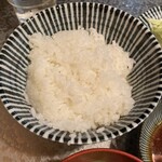 かどやホルモン店 - ご飯が炊き立てで美味しい。