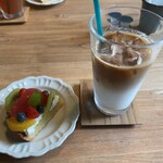 カフェ クリーク - 料理写真:アイスオーレと季節のフルーツタルト
