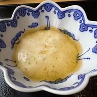 京懐石とゆば料理 松山閣 JR京都伊勢丹店 - 汲み上げ湯葉、色は濃いが味はあまりない感じ