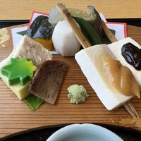 京懐石とゆば料理 松山閣 JR京都伊勢丹店 - 田楽はタレ多すぎ、湯葉は美味、煮物は普通