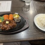 浪漫亭 - 炭火焼風ハンバーグ　ライス大盛
