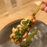 ワイン÷炭火焼き酒場cacco - せせりのエスカルゴバター焼き