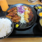 豚屋食堂  - 【豚屋デラックス定食　１３６０円】