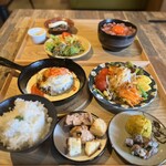 和牛近江牛ランチ 月とハンバーグ - 
