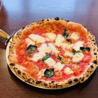 トラットリア イル レガーロ - ピッツァランチC ￥1760 マルガリータ