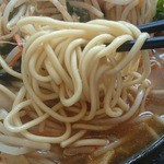 大光楼 - ベトコンちゃんぽんの麺のリフトアップ