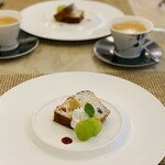Restaurant Hamy's Karuizawa - Pound Cake with Muscat Grapes + Beverage (Coffee)