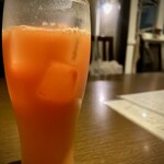 303 ネロ - この量のブラッドオレンジジュースは嬉しい