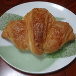 ベーカリー＆サンドイッチカフェ アラタマ - クロワッサン