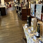 高砂明治酒蔵 - 直売所の様子