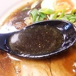 中華そば 無限 - 中華そば　スープ