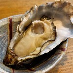 焼貝うぐいす - 生牡蠣